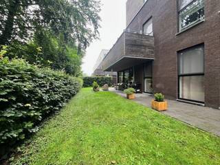 Ontdek dit schitterende appartement van 107 m², gelegen op wandelafstand van het levendige centrum van Hoogstraten. Dit goed onderhouden...