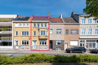 Energiezuinige woning met open zicht op het water, bestaande uit een inkomhal, lichtrijke leefruimte met eet- en zithoek, ingerichte...