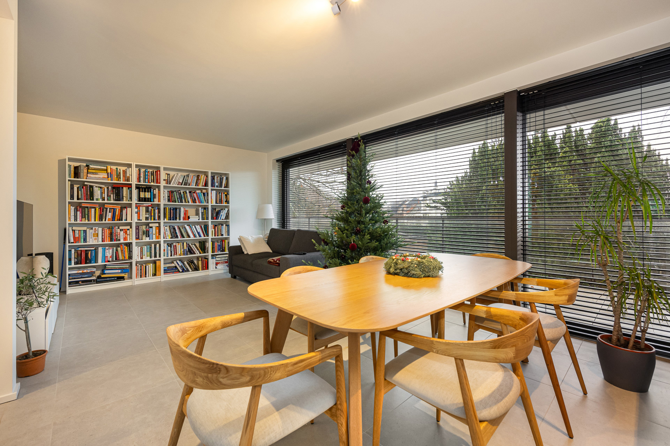 Nieuwbouw met terras van 50m2 inclusief autostaanplaats - foto 5