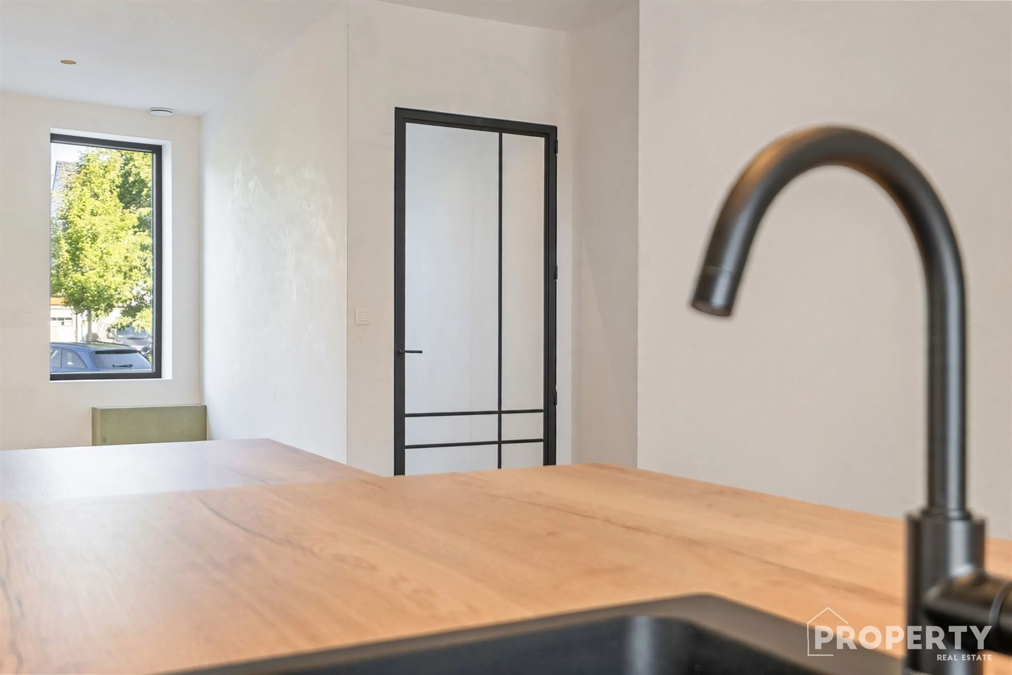 Instapklare gezinswoning met 3 SLPK en onderhoudsvriendelijke tuin - foto 5
