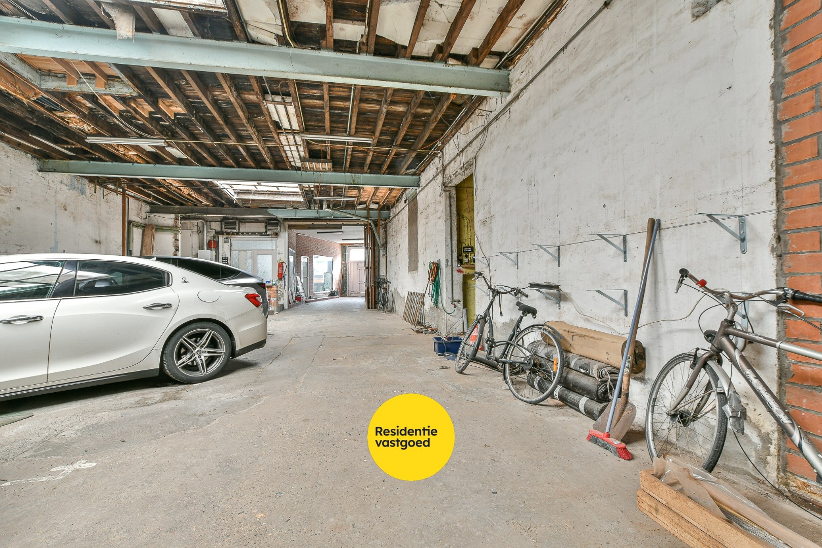 Uniek handelshuis met renovatiepotentieel in het hart van Blankenberge - foto 3