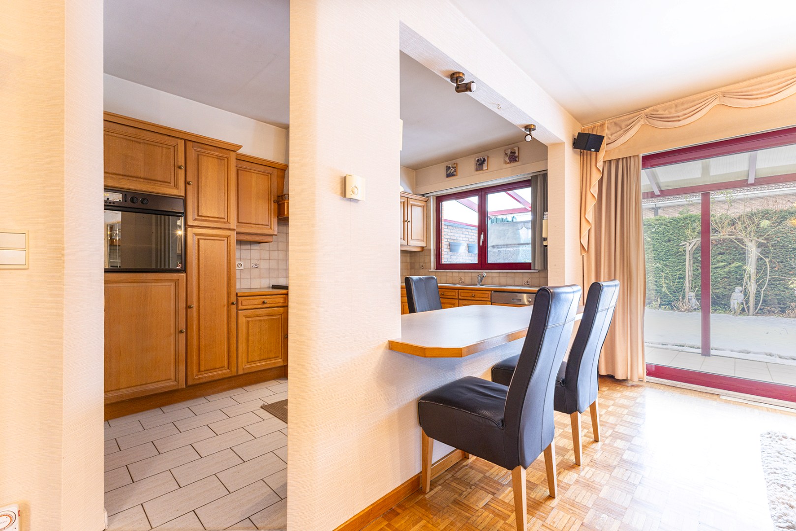 Ruim halfopen woning met 3 slpk, tuin en garage! - foto 5