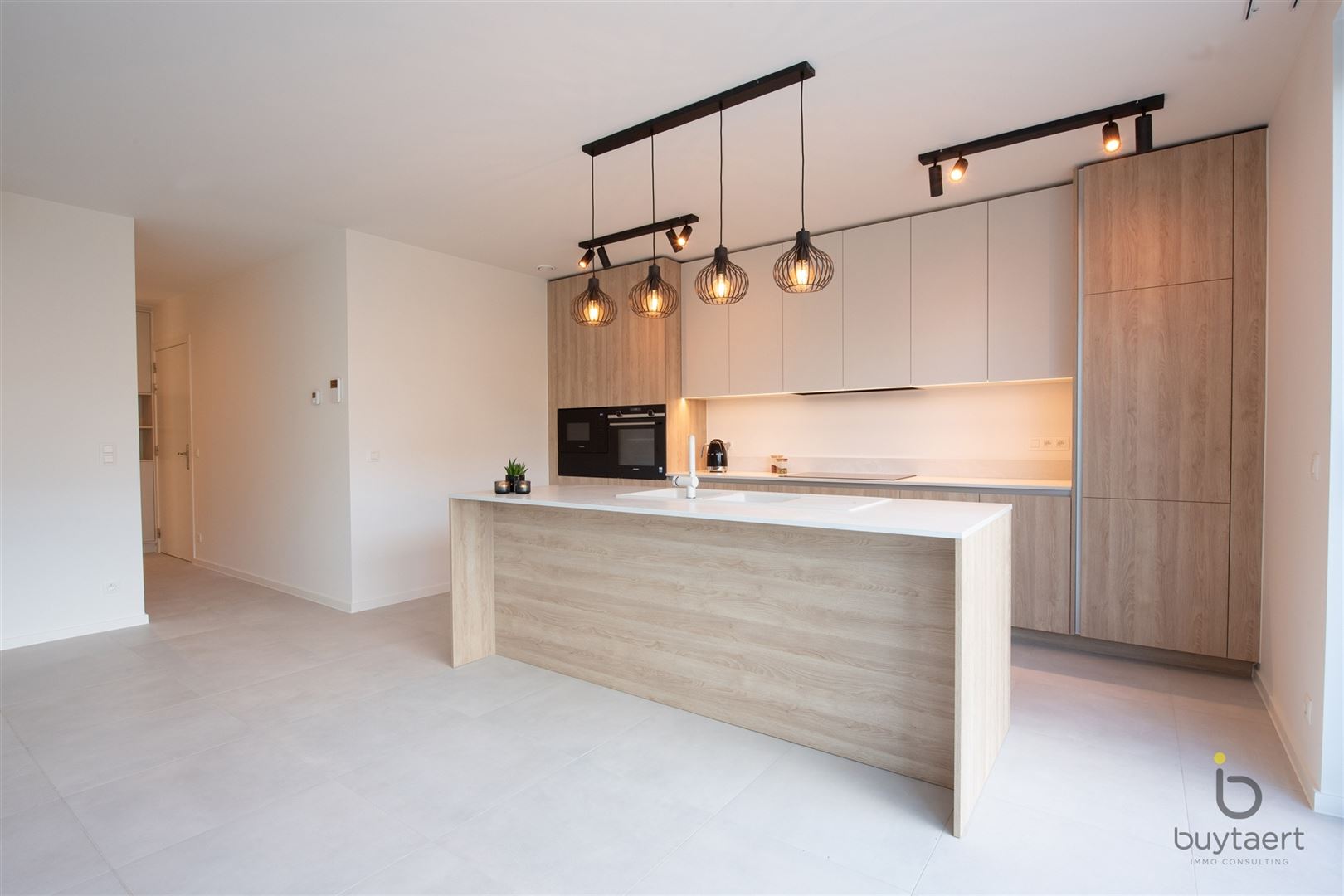 Nieuwbouw gelijkvloers appartement met twee slaapkamers, een tuin en een garage. - foto 3