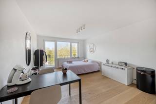Heb je interesse en wil jij als eerste de kans grijpen om deze aantrekkelijke studio te ontdekken? We trappen onze verkoop af met een...