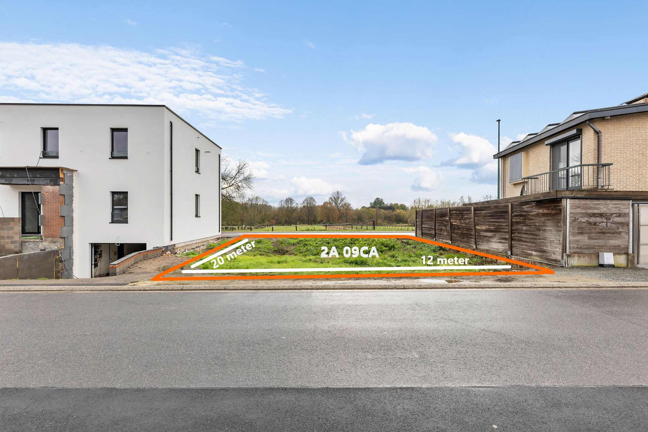 Perceel grond voor open bebouwing op 2a 09ca - foto 1