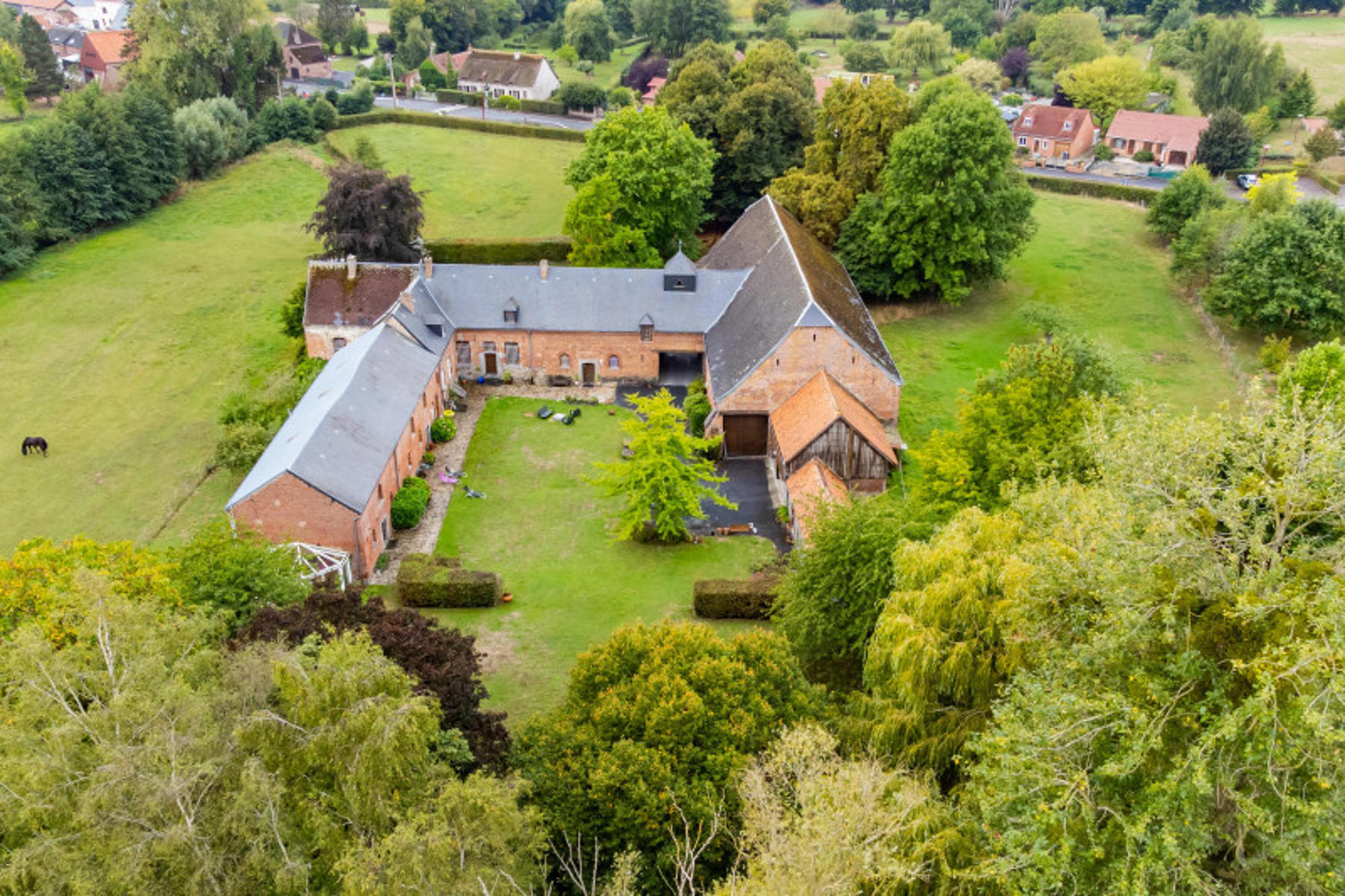 Huis te koop in Quévy met 5 slaapkamers - foto 2