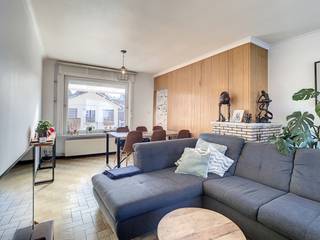 A louer, maison jumelée avec garage à OudenaardeCette maison familiale abordable se trouve dans un quartier d'Audenarde, Eine ! L'emplacement est...