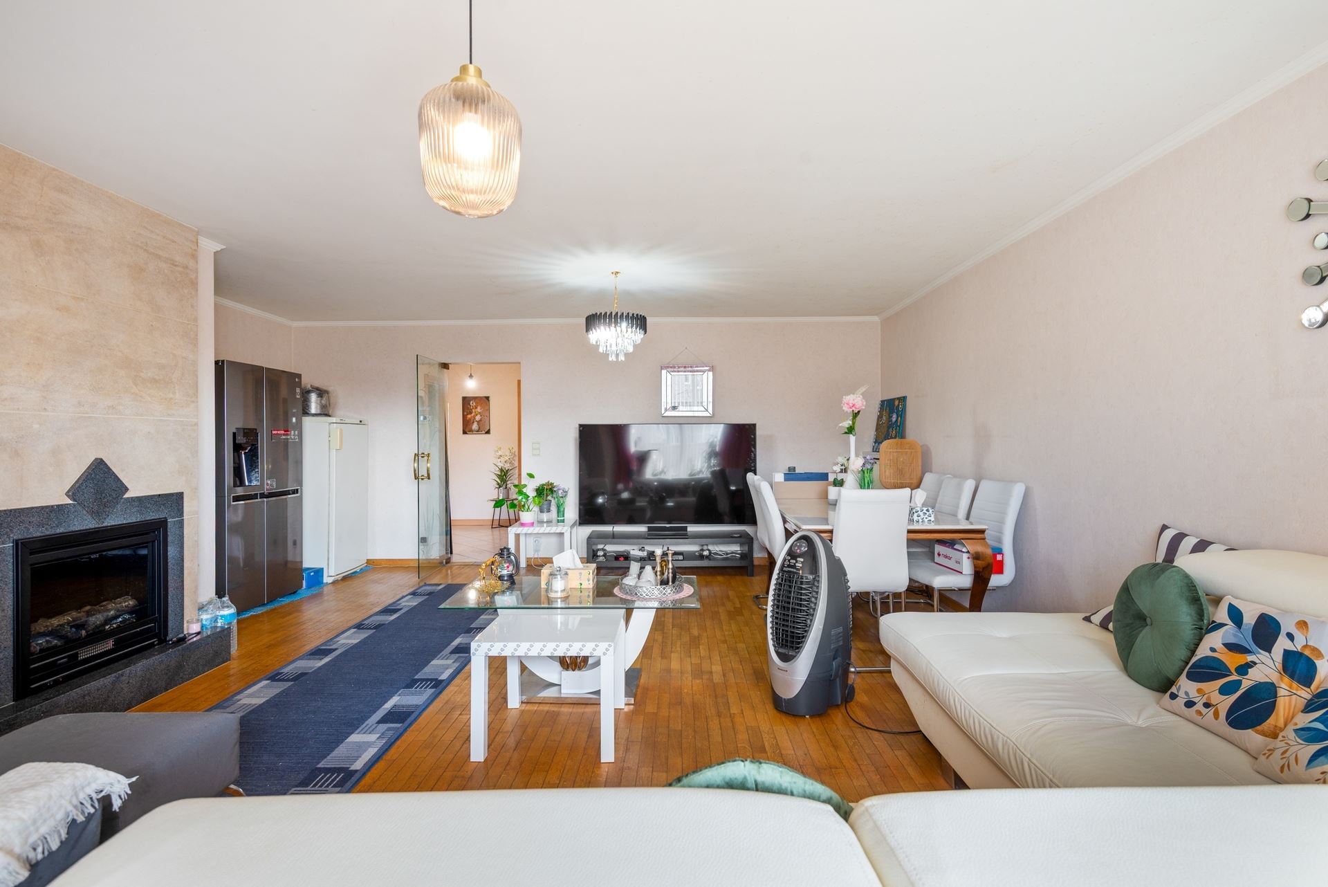 Ruim appartement met 2 slpks, kelder, 2 terrassen en garage. - foto 5