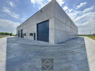 Benaderende bruto-AFMETINGEN: Magazijn: b: 12m x d: 18m  (216 m²)3 private parkeerplaatsen: 6m x 2,5 mOok andere oppervlaktes te verkrijgen: 180m²...
