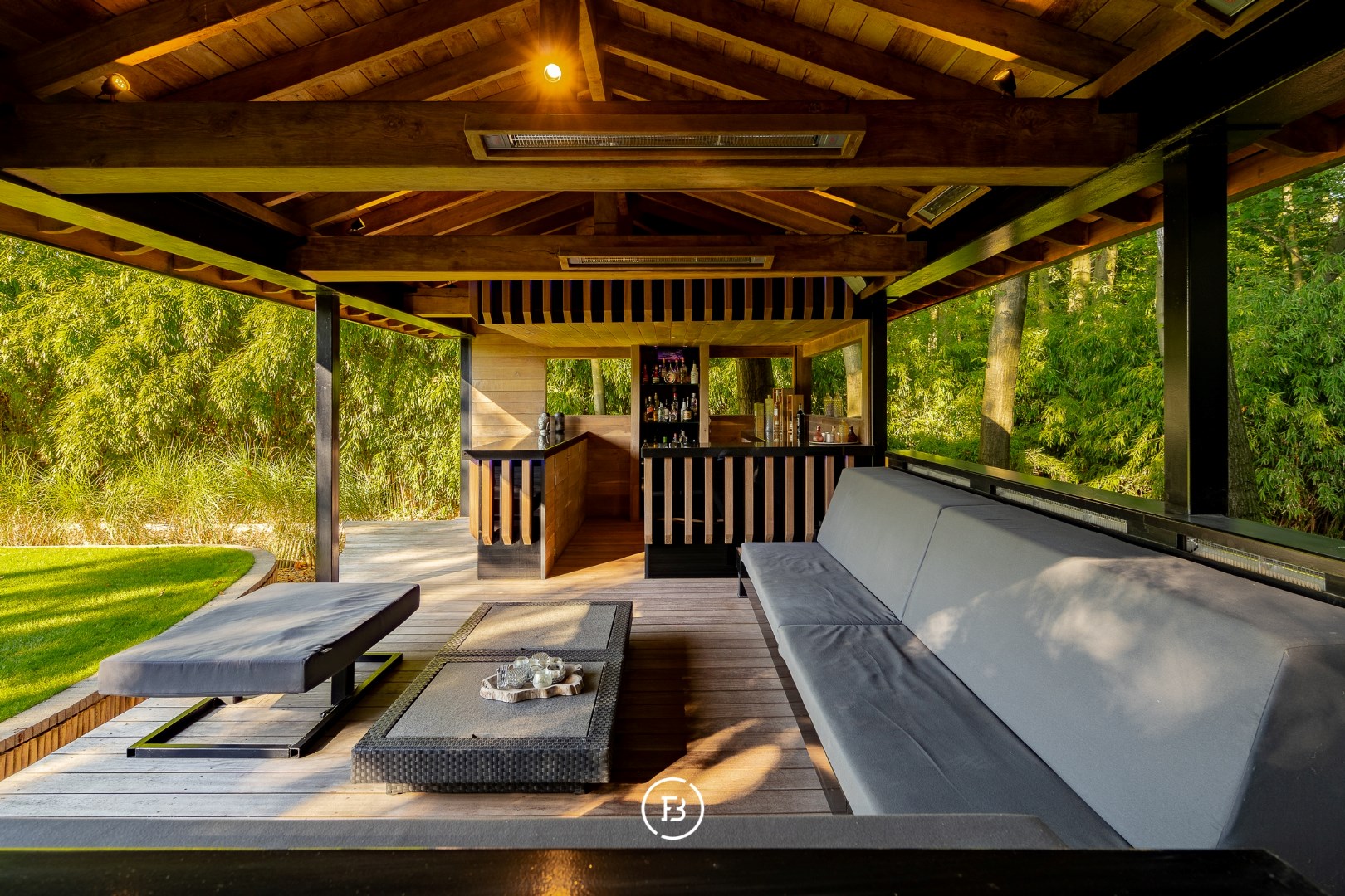 Villa met Prestigieuze Tuin - foto 1