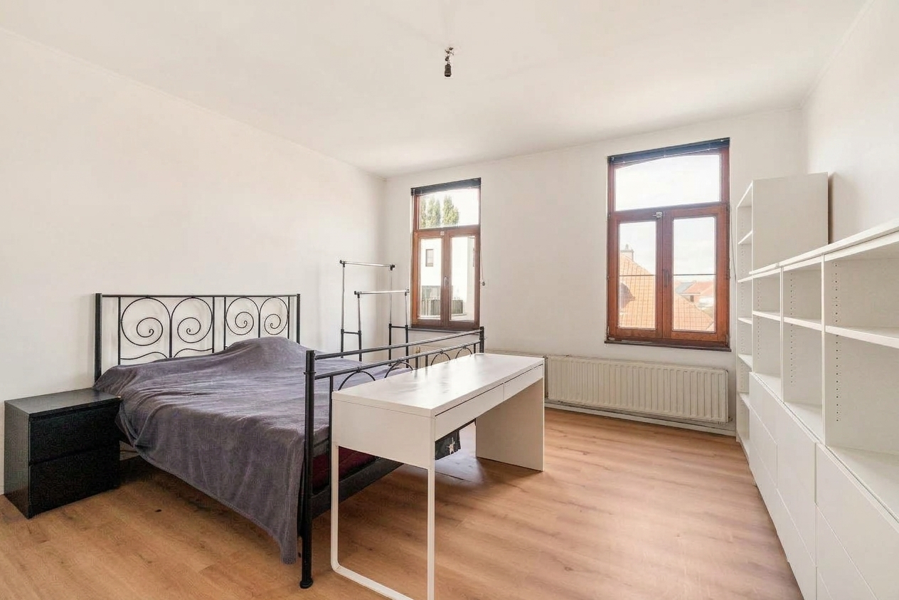 Instapklare woning met vier slaapkamers in centrum Desselgem - foto 5