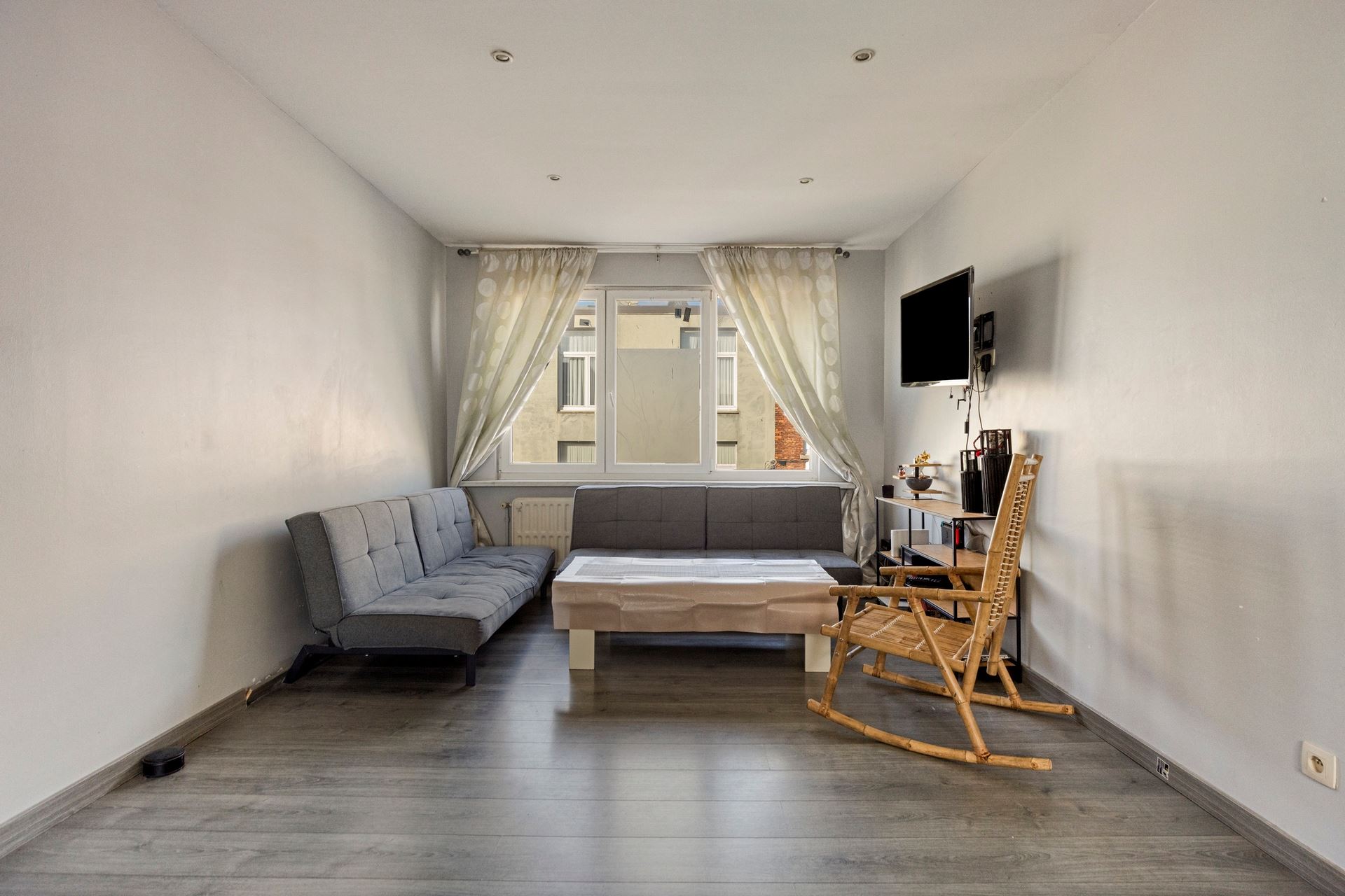 Te renoveren woning met potentieel in Deurne - foto 4