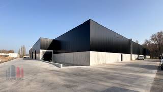 KMO-unit van 804 m² te huur, de unit maakt deel uit van het "Stuckens Business Park" en is strategisch gelegen in Buggenhout, aan de rand van...