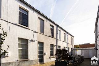 [[ DIT PAND NEEMT DEEL AAN DE ERA OPEN HUIZEN DAG OP 6/12 VAN 16:00 TOT 17:00 ]]Ben je op zoek naar een instapklare stadswoning in hartje Aalst?...