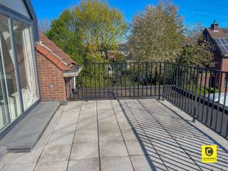 <p><span># Unique 1 bedroom penthouse for rent</span></p><p><span> </span></p><p><span>This impressive apartment of 70 m² located in Mortsel is an absolute eye-catcher with its special roof structure and modern design. </span></p><p><span>It is located in a very quiet and convenient location close to the center of Mortsel and between Mortsel and Hove station. Everything is quickly accessible.rt. Highly recommended for those looking for a modern, compact lived-in space with character and style.</span></p><p><span> </span></p><p><span> </span></p><p><span>The property features a spacious open living area that is perfectly crafted. The living area is characterized by high sloping walls and impressive large windows that maximize light and a very airy feel. The windows offer direct access to a magnificent terrace overlooking a peaceful green area.</span></p><p><span> </span></p><p><span>The open kitchen side of the home is equipped with beautifully lacquered cabinets and modern appliances. This creates a stylish unit that perfectly complements the overall design of the apartment. The kitchen functionality is maximized in the available space.</span></p><p><span> </span></p><p><span>The bedroom features a large window for plenty of natural light. A built-in closet offers plenty of storage space. Adjacent to the bedroom, this apartment has a modern fitted bathroom with shower and sink unit. The toilet is located in the hallway.</span></p><p><span>The apartment also has provision for washer and dryer.</span></p><p><span> </span></p><p><span> </span></p><p><span>Need for an extra office space then this can be done with the stairs to the mz</span></p><p><span> </span></p><p><span>The terrace is a real highlight of this property. With a spacious area and protected by a modern railing, it offers a perfect place for relaxation with a nice view of the neighborhood. Access to this terrace enhances the sense of space and light throughout.</span></p><p><span> </span></p>