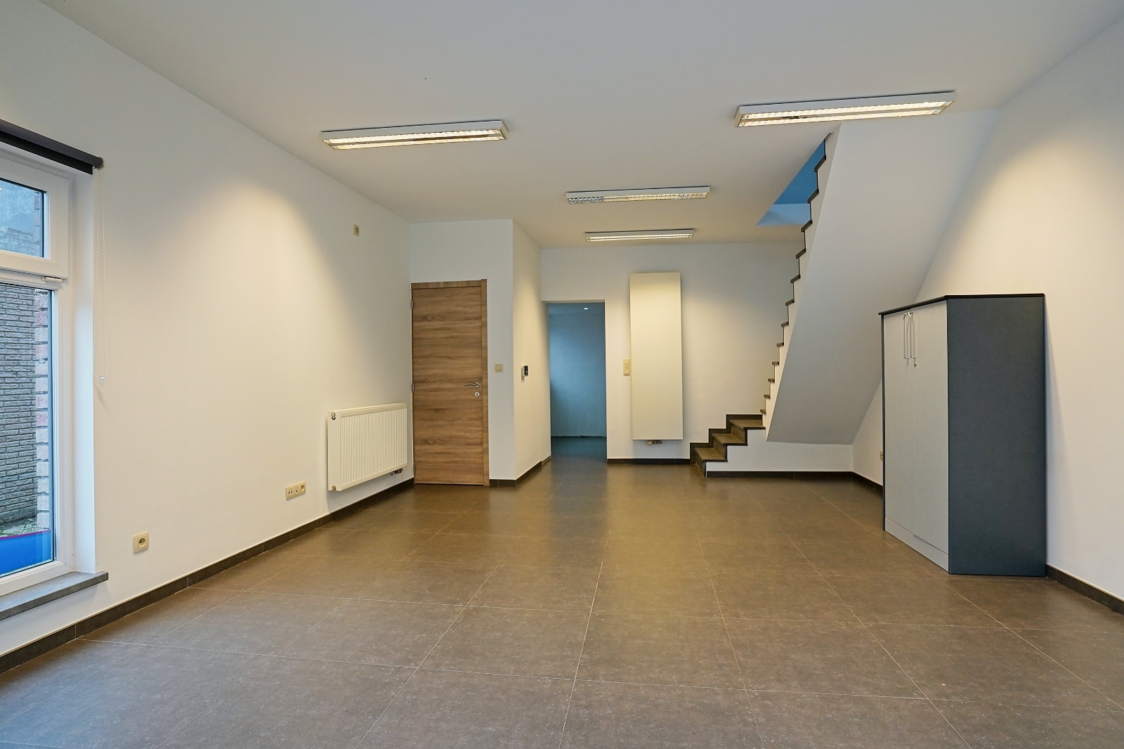 Instapklaar handelspand met strategische ligging te Overmere - photo 3