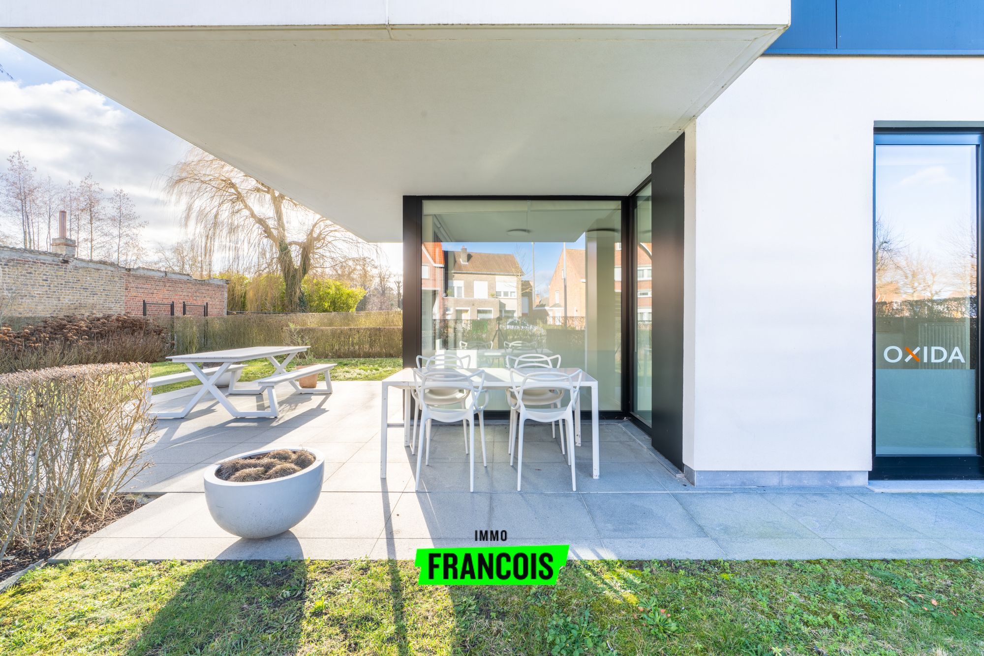 Recent gelijkvloersappartement met riante tuin in centrum Jabbeke (met mogelijkheid aankoop garage!) - foto 2