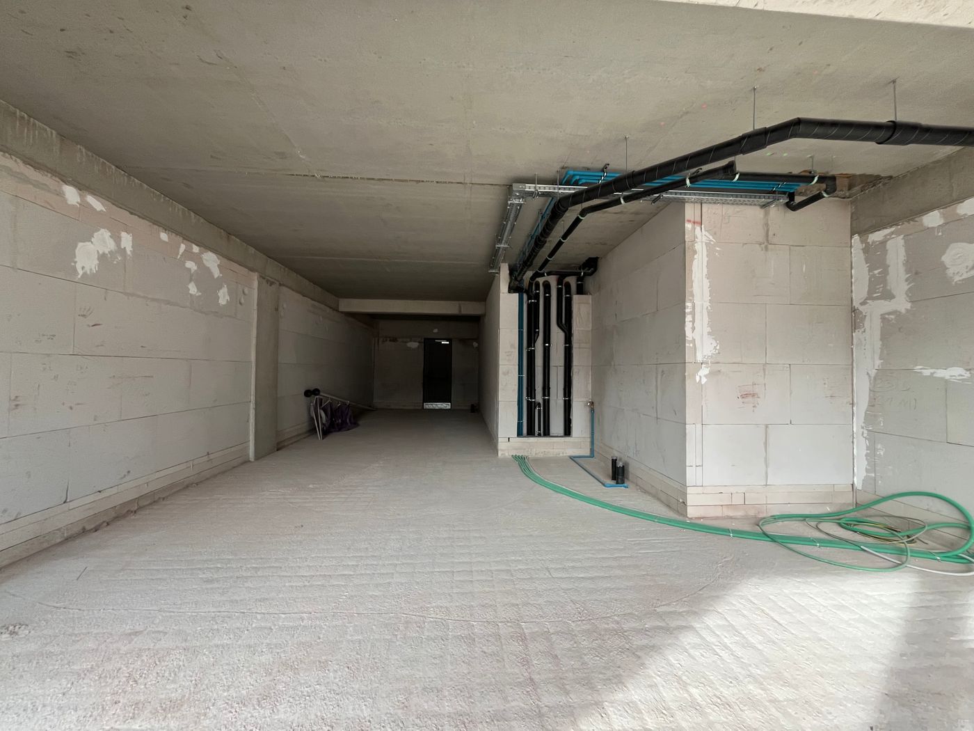 Nieuwbouw handelsruimte van 95 m² in het centrum van Hamme - foto 3