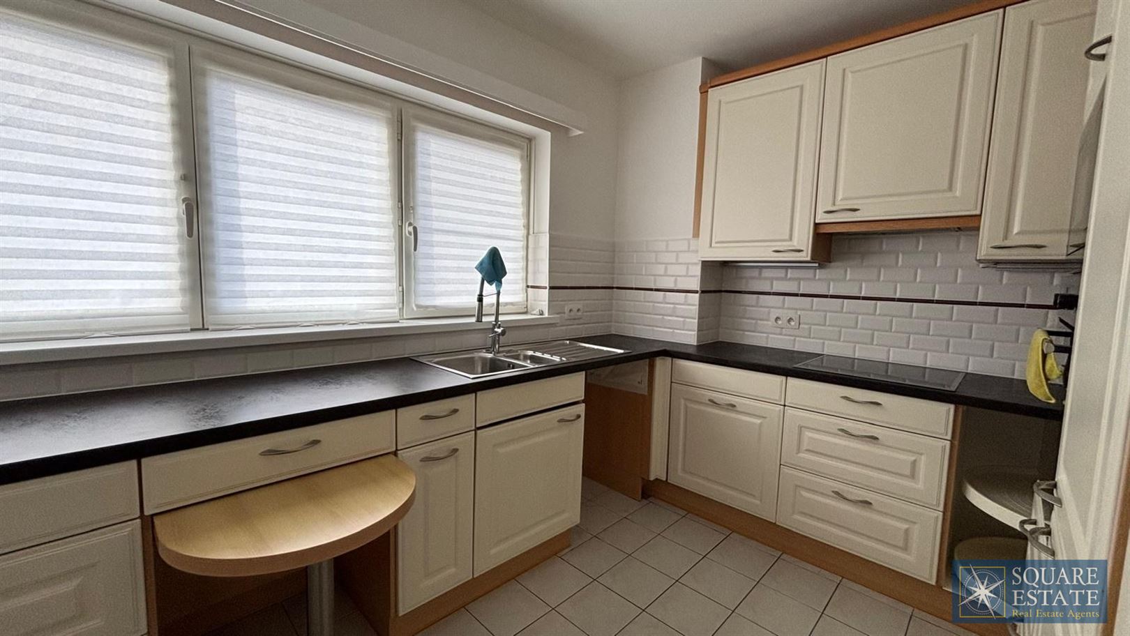 Beautiful three-bedroom apartment - photo 3