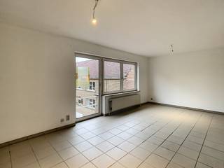 Leuk 1 slaapkamerappartement op de 2e verdieping van een klein gebouw, in het centrum van Tervuren. Inkomhal (3m²), met aansluitend de woon-...