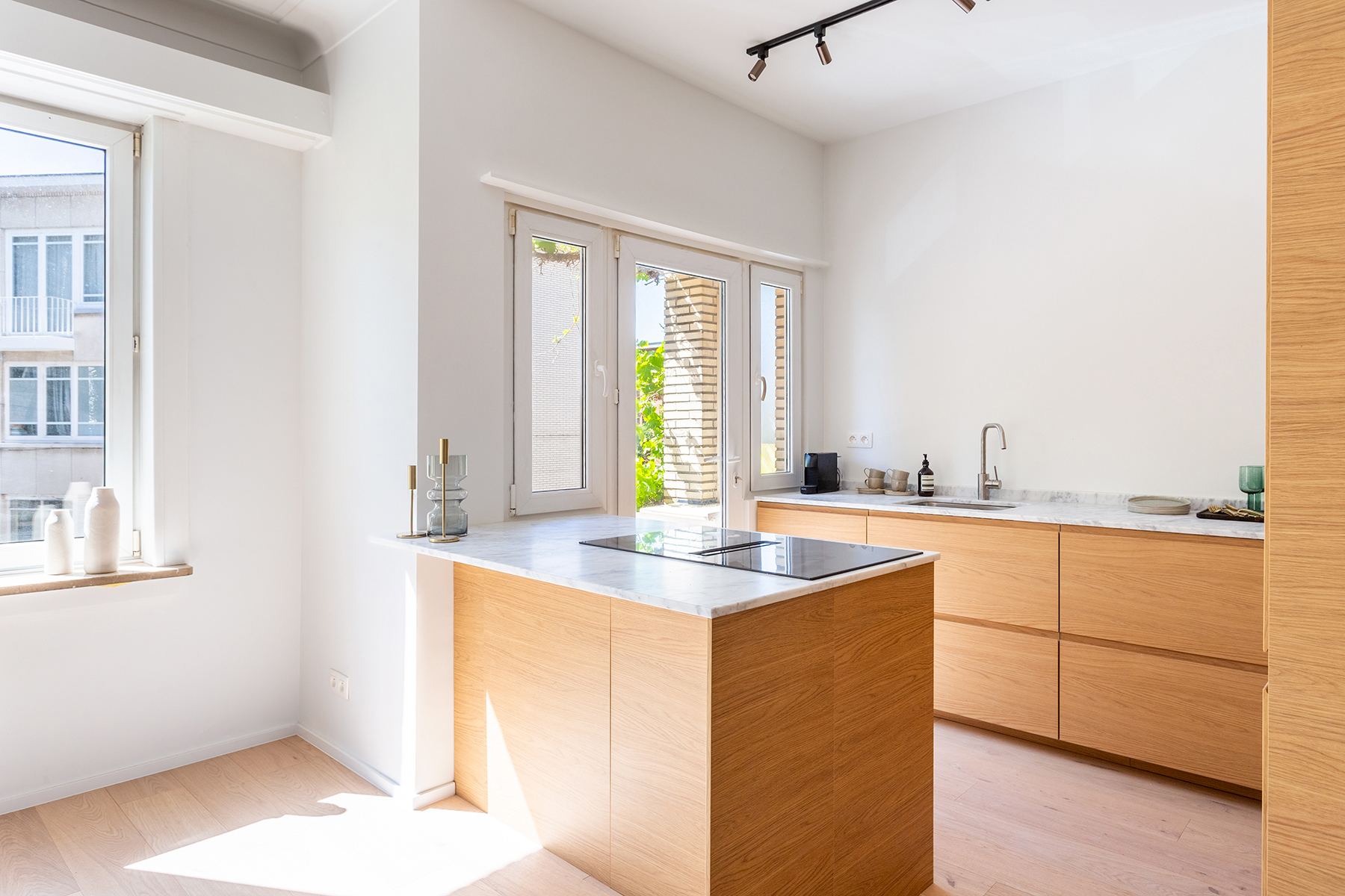 Wilrijk - Nieuw gerenoveerd 2 slaapkamer app. met terras + P - foto 5