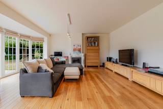 Te koop: ruime open bebouwing in Sterrebeek, gelegen in een rustige woonwijk nabij de golf van Sterrebeek en het openbaar vervoer.Deze woning uit...