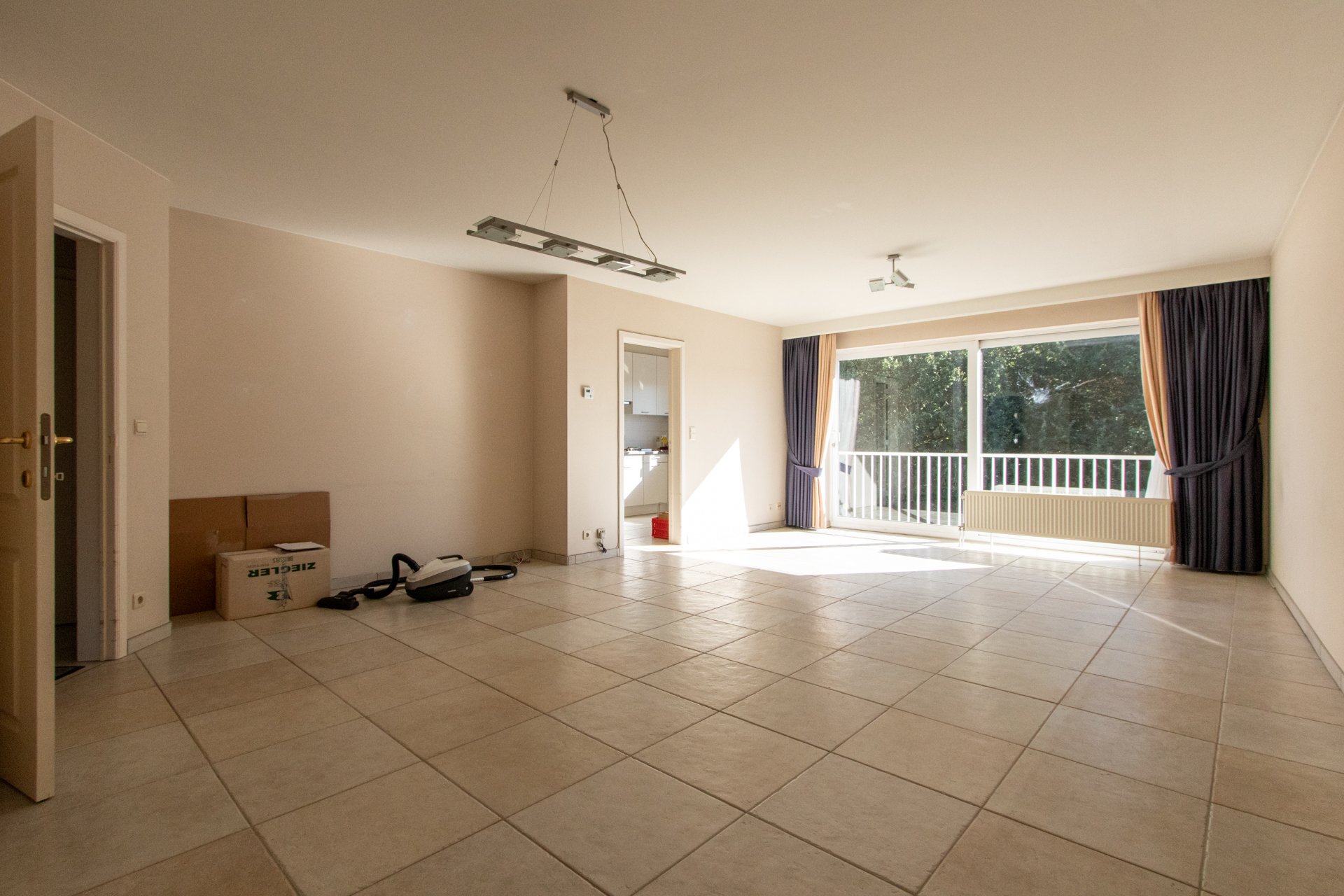 Appartement te huur - foto 3