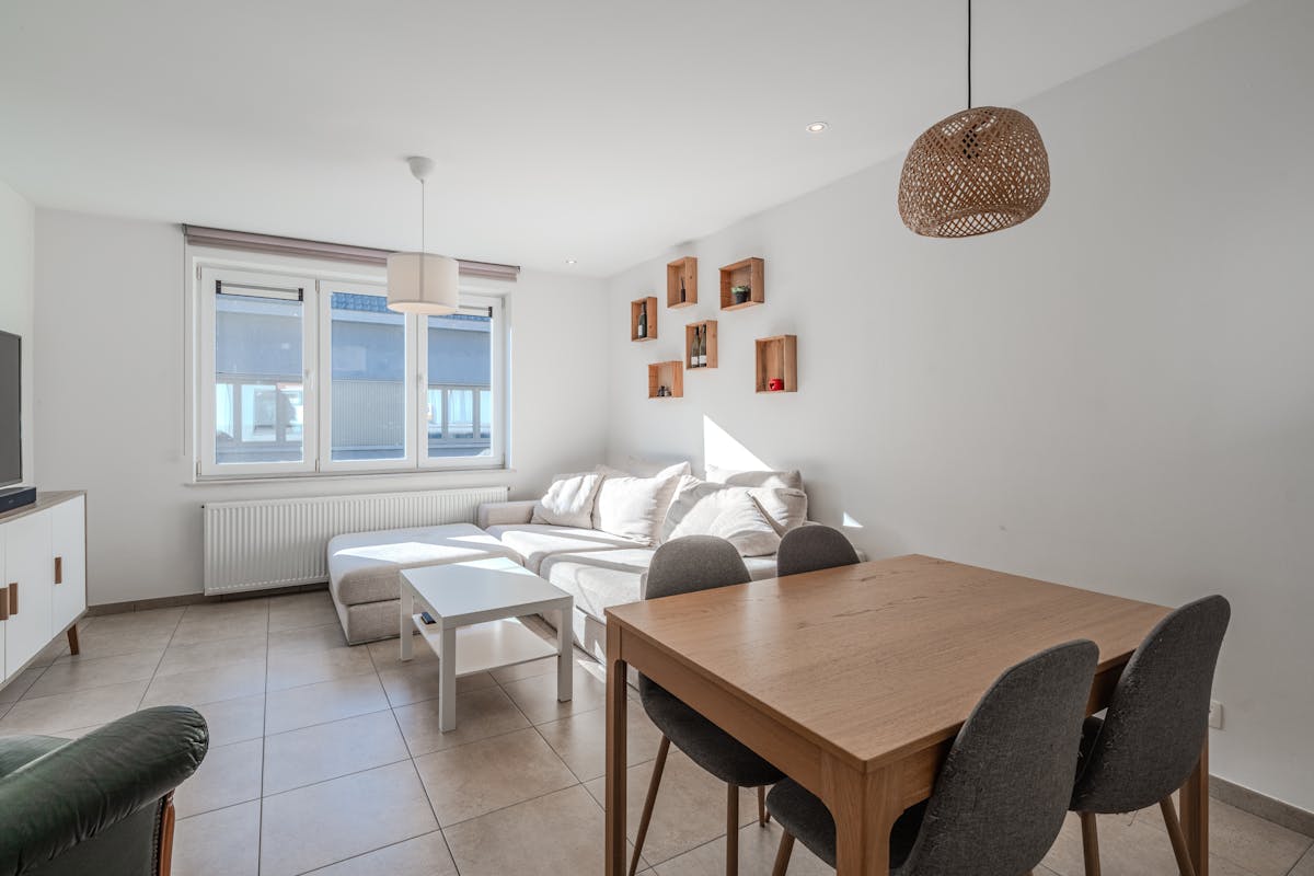 Duplex appartement met 2 slaapkamers met terras te Gistel - foto 2