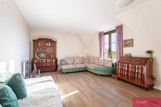 Luxe duplexappartement te koop in hartje 's-Gravenwezel.Bent u op zoek naar een stijlvol en lichtrijk duplex-appartement op een toplocatie? Dit ruime...