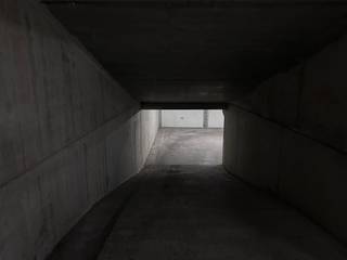 Residentie PomerolOntdek deze vlot bereikbare, afgesloten garagebox gelegen op niveau –2,5 in de residentie Pomerol. De box bevindt zich recht...