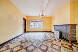 Situé en plein cœur de Enghien, ce bien constitue une opportunité particulièrement rare pour investisseurs ou pour un projet d’occupation mixte.Il...