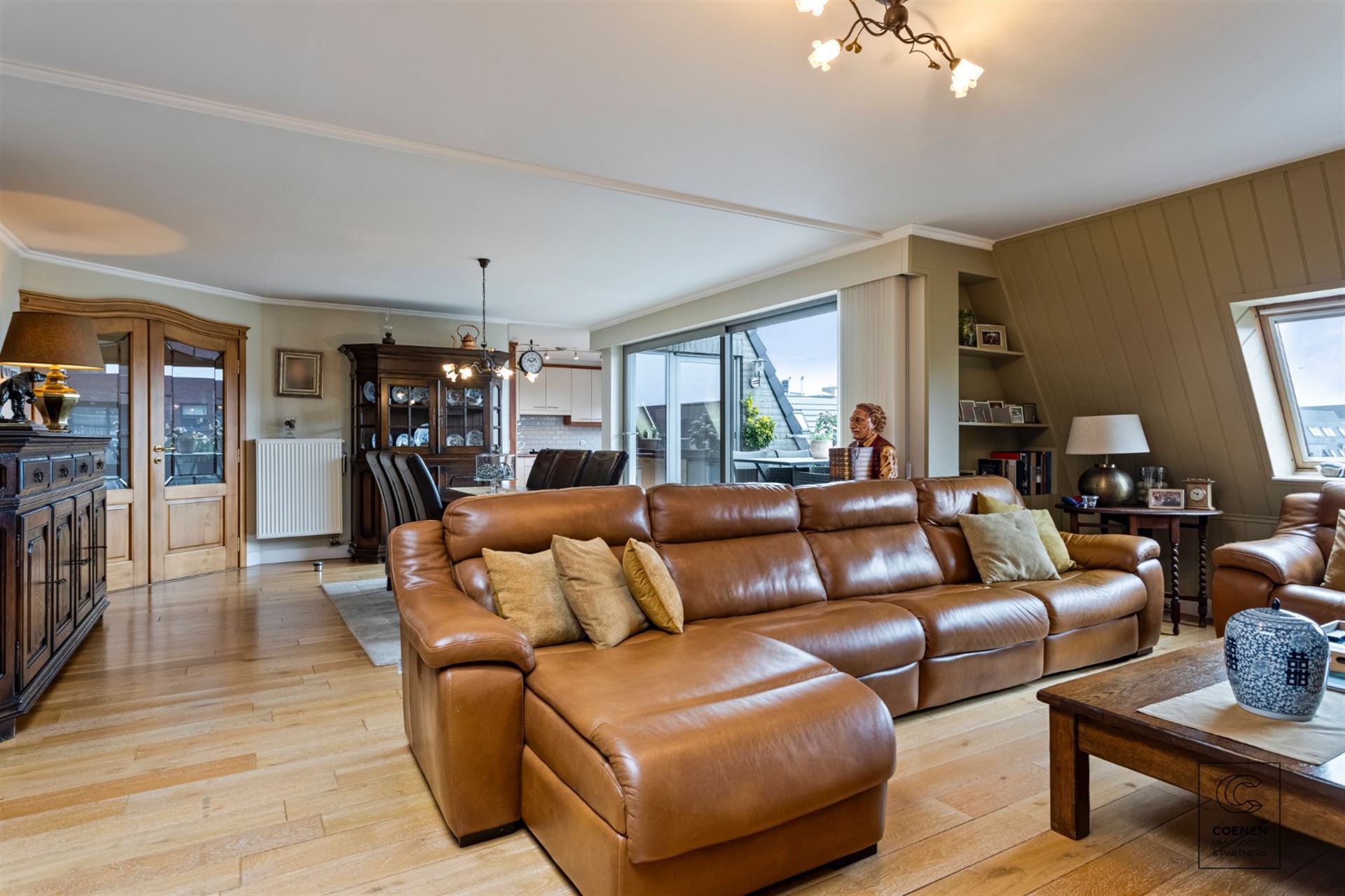 Ruim en stijlvol appartement van 146m² met zonnig terras in Lier!  - foto 3