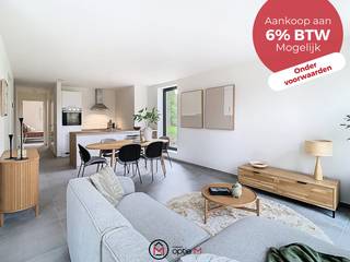 <h1><span>Dit ruime appartement te koop is gelegen op de eerste verdieping van Residentie Baverlaar in de Baversstraat in Tongeren. </span></h1>
<p>Je woont hier aan de groene rand van het centrum, op wandelafstand van winkels, horeca, het station en recht tegenover het Vesalius ziekenhuis. Dankzij de nabijheid van de E313, op slechts 4 km, ben je snel in Hasselt, Luik of Maastricht.<br /><br />Tongeren, de oudste stad van België, ligt in het hart van Haspengouw en biedt een unieke mix van geschiedenis, natuur en hedendaags comfort.</p>
Het appartement van ca. 90 m² strekt zich uit van de voor- tot de achterzijde van het gebouw. Je komt binnen via een inkomhal met gastentoilet en vestiaireruimte. De open keuken sluit naadloos aan op de lichtrijke leefruimte met eet- en zithoek, die toegang biedt tot het terras van 6,8 m² aan de achterzijde. Naast de eetkamer ligt de grootste slaapkamer. Via de nachthal bereik je een berging, de badkamer met inloopdouche en dubbele lavabo, en een tweede slaapkamer aan de voorzijde.<br /><br />Dit project komt in aanmerking voor het verlaagd BTW-tarief van 6%, zowel voor particulieren als professionele kopers, onder voorwaarden.<br /><br /><strong>Troeven van dit appartement:</strong>
<ul>
<li>Twee slaapkamers</li>
<li>Lichtrijke leefruimte met open keuken</li>
<li>Terras aan de rustige achterzijde</li>
<li>Ondergrondse berging en parkeerplaats optioneel bij te kopen</li>
<li>Centrale ligging met vlotte bereikbaarheid via E313</li>
</ul>
Interesse? Contacteer ons via info@optie-m.be of bel naar 011 23 11 01<br />Benieuwd naar de waarde van jouw woning? Wij helpen je graag met een gratis schatting en advies op maat.<br /><br />VG | WG |GMO | GVKR | GVV |