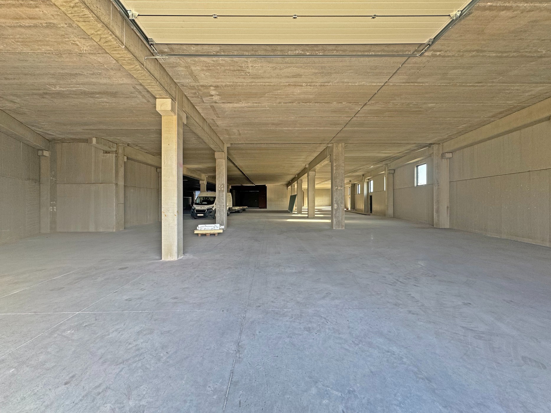 Te huur: Modern en uitbreidbaar magazijn met kantooroptie te Gent - foto 2