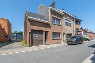 Een zeer goed onderhoud en gelegen woning met oa. 2 ruime slaapkamers + inrichtbare zolder (1of 2 extra slaapkamers mogelijk), ruim terras (31m²)...