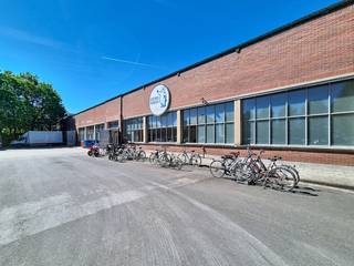 Dit kantoor (115 m²) bevindt zich op de tweede verdieping van de voormalige, bekende textielfabriek de Eskimofabriek, gelegen op de...