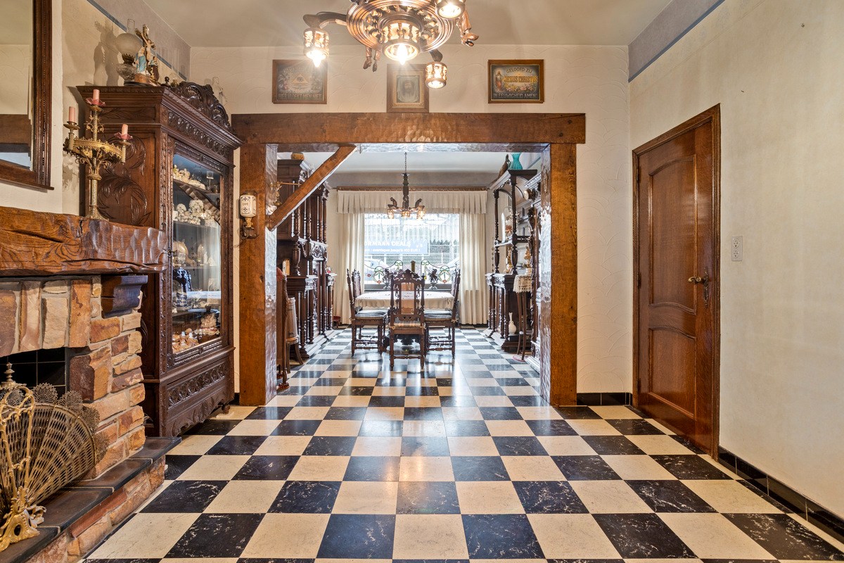 Te renoveren, ruime woning op 427 m2! - foto 2