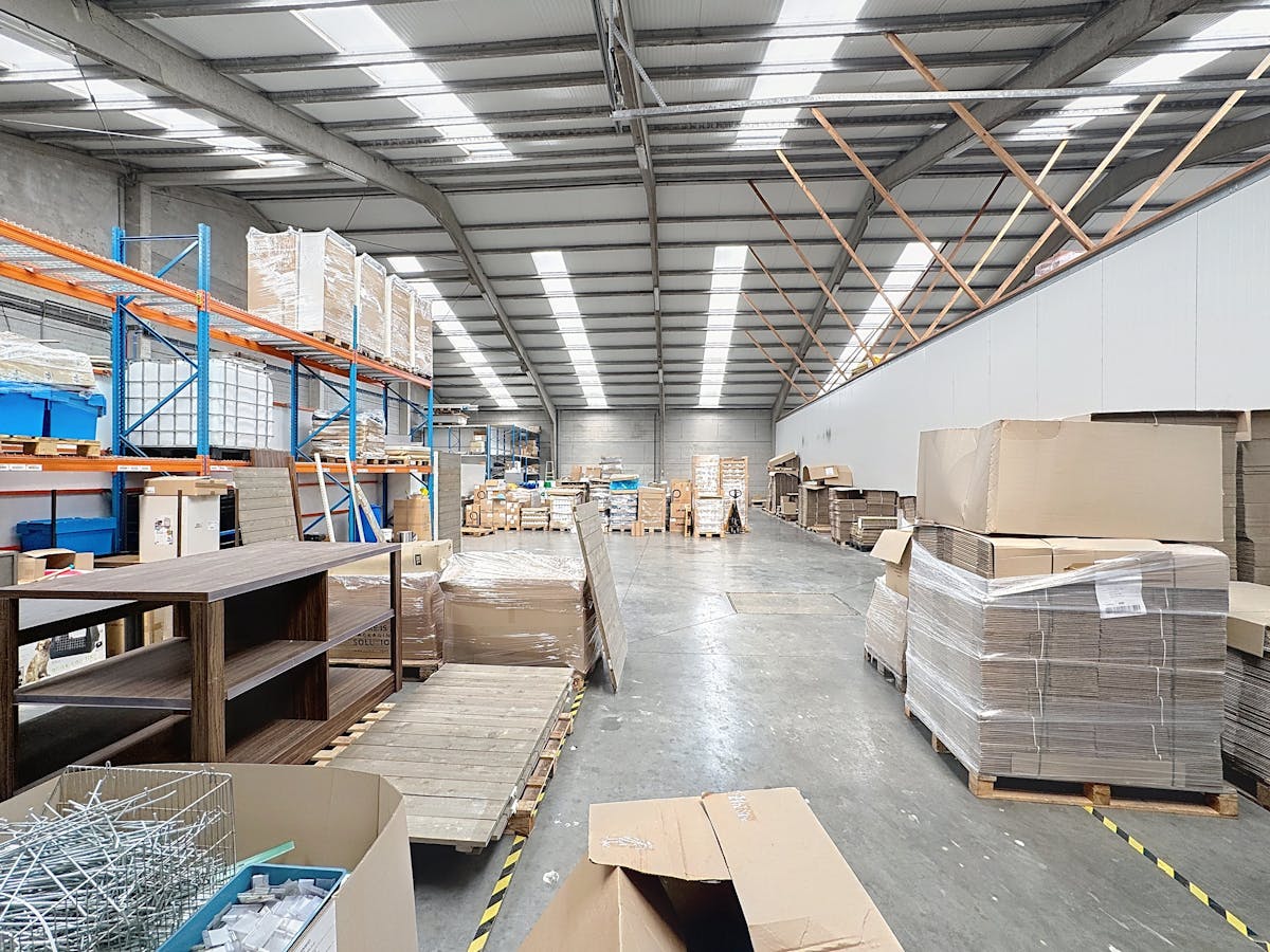 Opslagruimte (485 m²) op industrieterrein Lakeland in Aalter. - foto 3