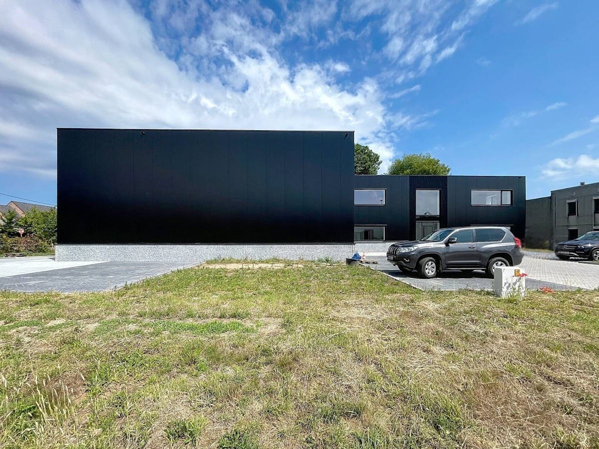 Magazijn (ca. 355 m²) met kantoor (ca. 444 m²) te huur Lokeren - foto 5