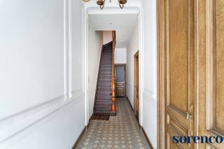 Zeer ruime bel-etagewoning met 4 tot 5 slaapkamers en 3 badkamers in een rustige, doodlopende straat in Antwerpen.Perfect geschikt voor gezinnen of...