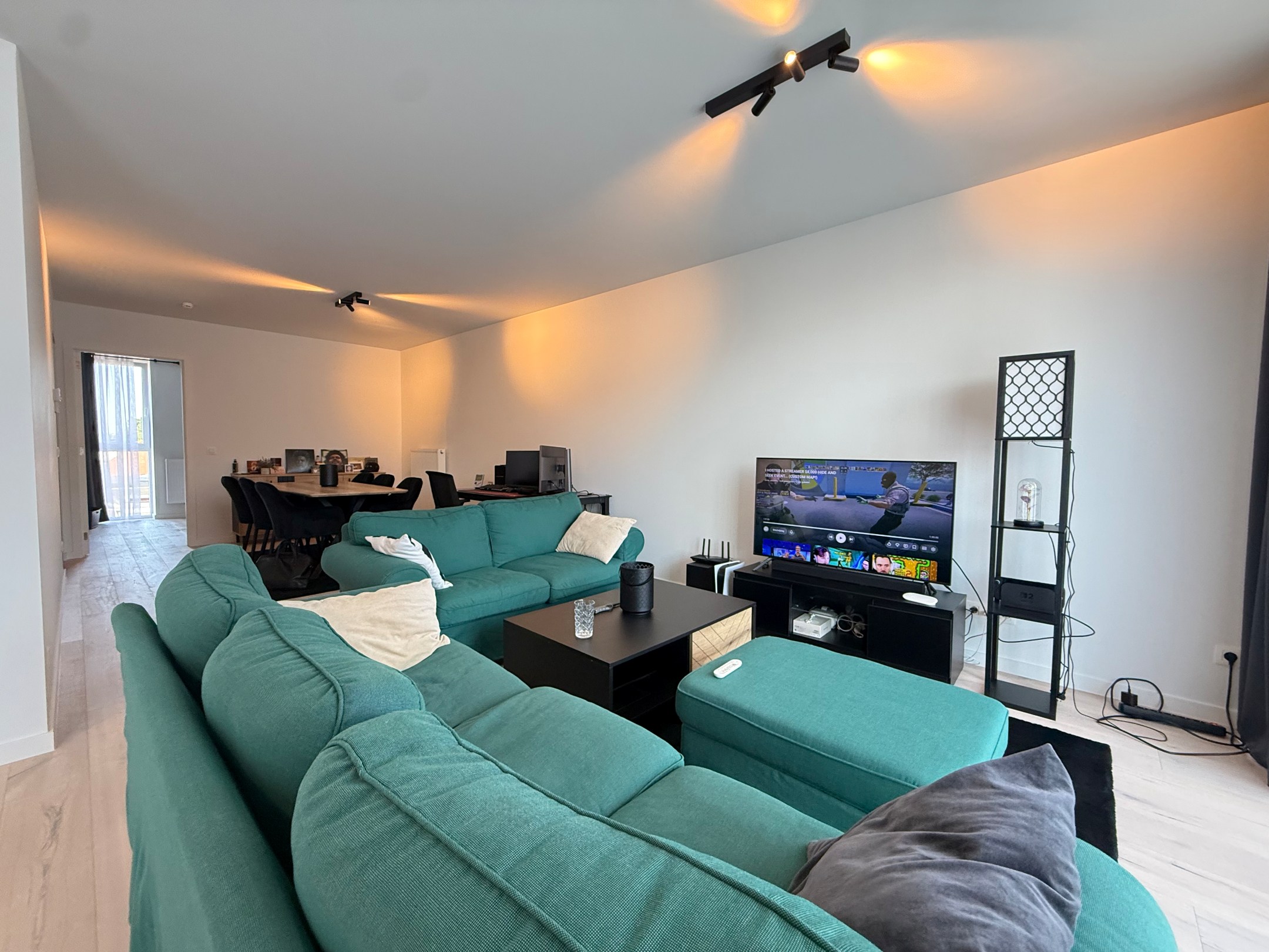 Twee-slaapkamerappartement aan Aalter-Brug! - foto 5