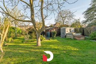 Maak kennis met deze halfopen gezinswoning gelegen in een rustige straat palend aan een residentiële woonwijk te Sint-Andries. Deze omgeving...