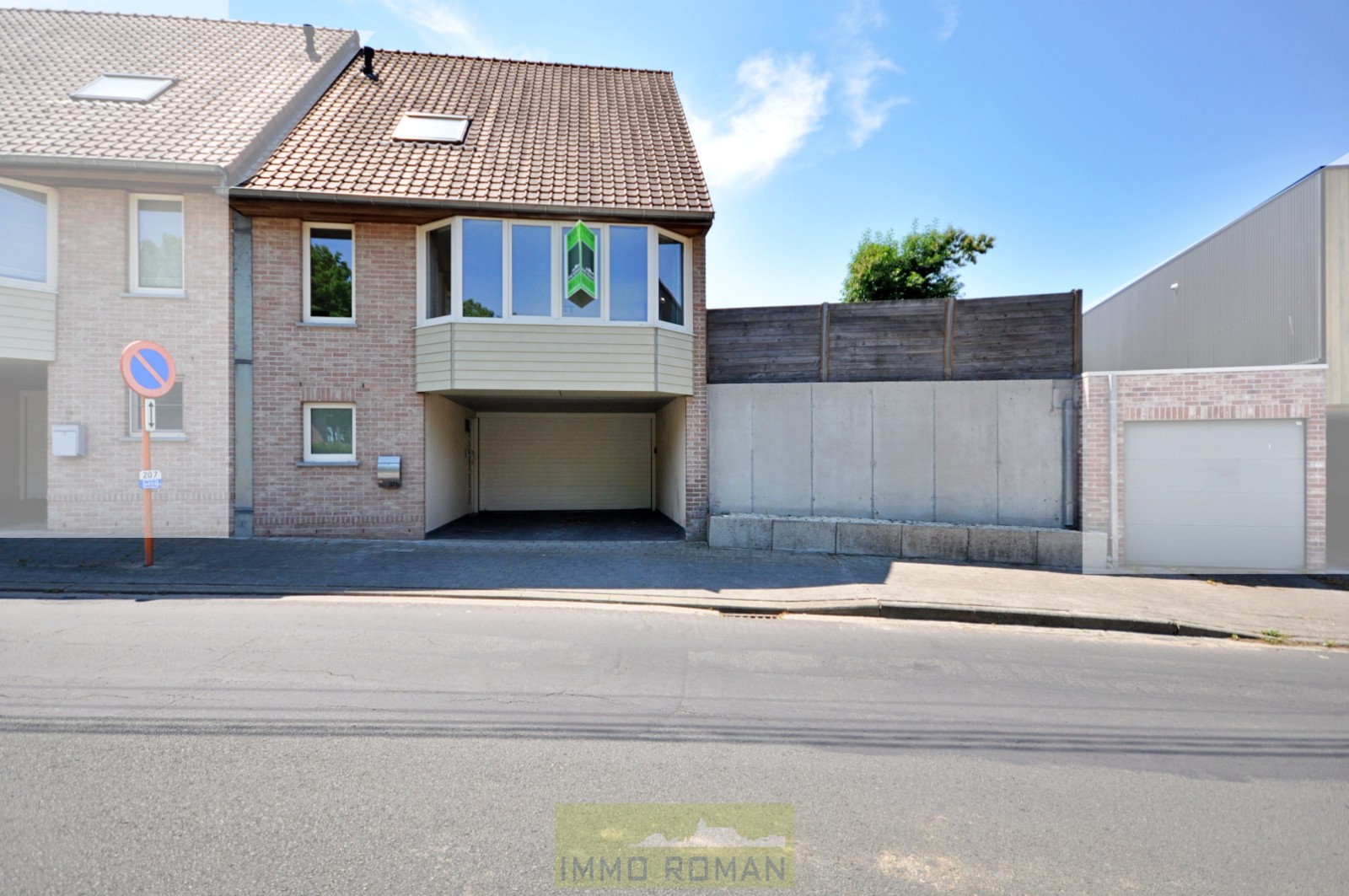 Recente woning met 3 slaapkamers en tuin te Tiegem! - foto 1