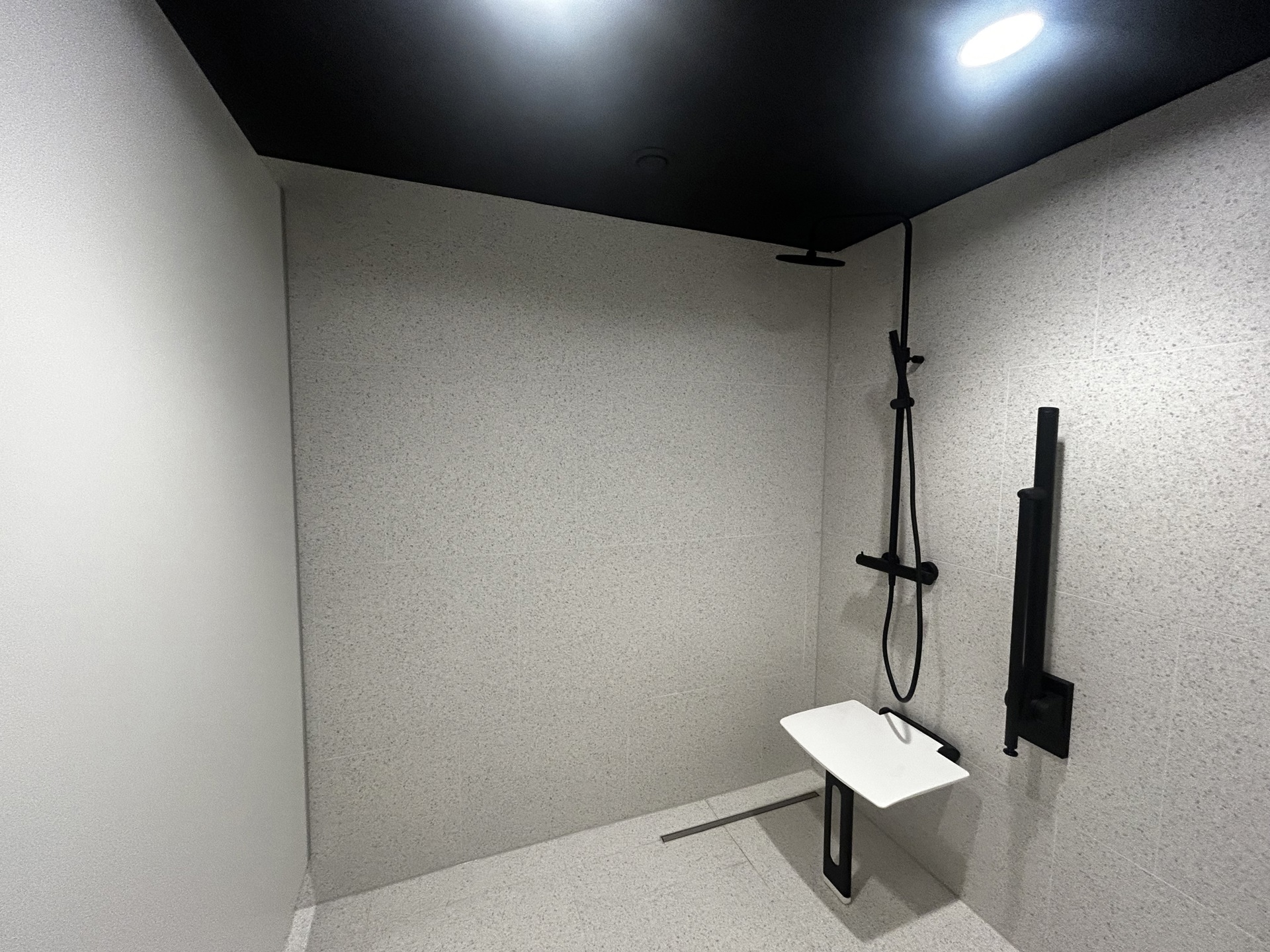 Kantoren te huur tussen 140 m² en 702 m²! - foto 4