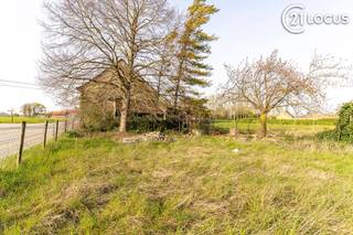 Are you looking for a property with exceptional potential to fully customize to your own taste? Then this home at Kieldrechtsebaan 89 in Verrebroek...