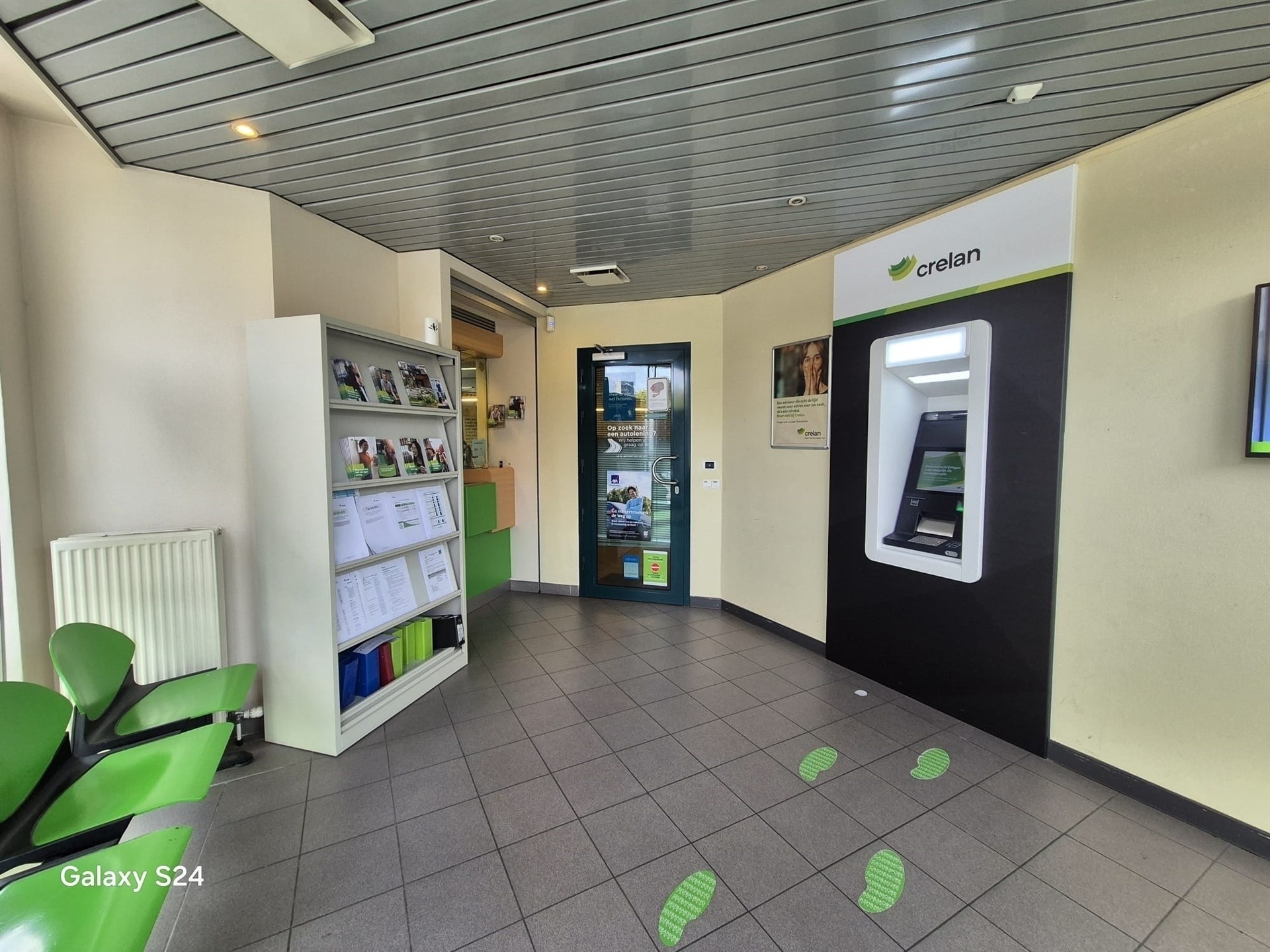 Ruim handelspand te huur – voormalig bankkantoor. - foto 4