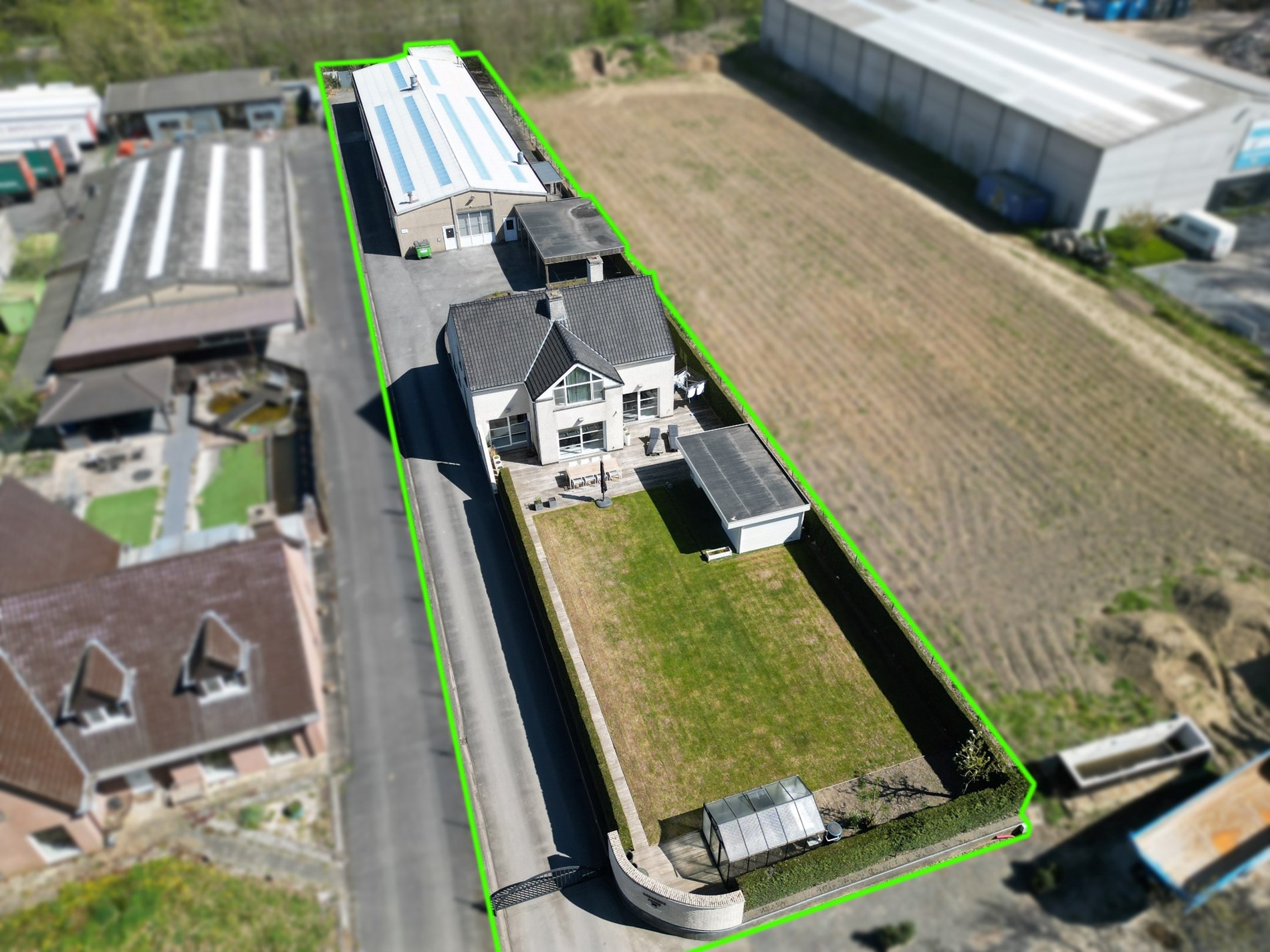 UNIEKE VILLA MET MAGAZIJN VAN 550 M² - foto 3