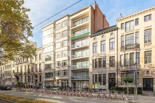 Bekijk alvast het grondplan, gunstig EPC (B), (quasi) conforme elektriciteitskeuring en blanco asbestinventaris op de Wellimmo-site...