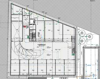 INDELING VAN DE WONING<br /><br />GELIJKVLOERS<br /><br />- Inkomhal- Gastentoilet- Leefruimte met open keuken- Trap naar boven- Berging<br />EERSTE VERDIEP<br /><br />- Nachthal- Badkamer- Toilet- 3 slaapkamers<br />Optioneel kan er ook een parkeerplaats worden aangekocht (toegankelijk met autolift). <br /><br />Ook zijn een aantal stallingsplaatsen voor een bakfiets te koop.