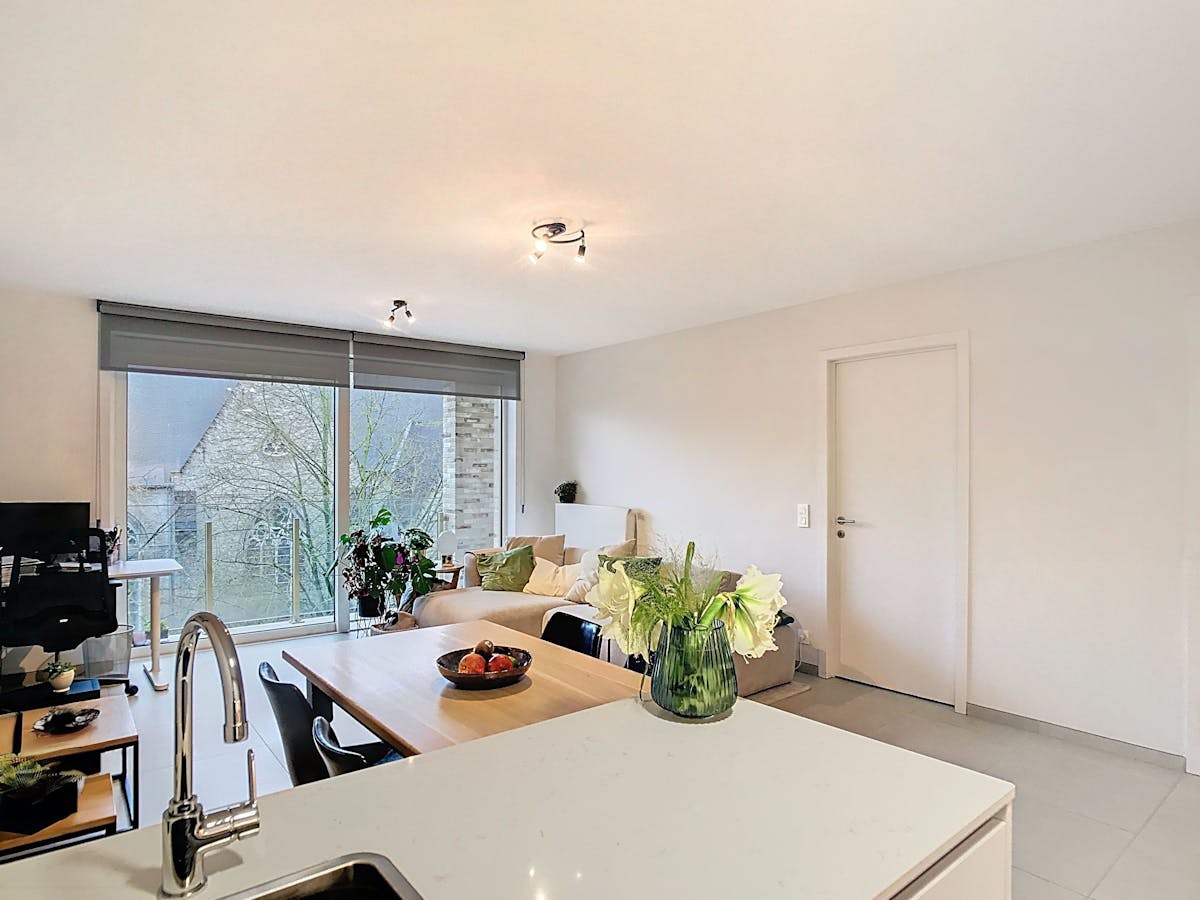 Recent apartment with parking space in the center of Ypres - photo 5